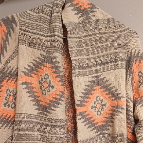 Dreamers Jackets & Blazers - Chic Geometric Sweater - Gray and Orange